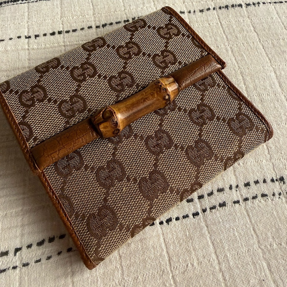 Authentic Gucci GG Canvas Wallet with Bamboo Clasp – Excellent Condition